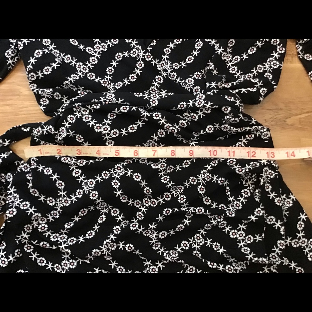 NWOT LOFT Flower & Star Print Wrap Dress - Picture 7 of 12